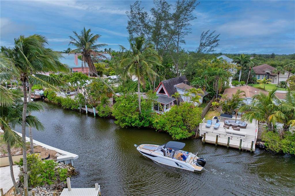 Naples, FL 34112,3261 Lakeview DR