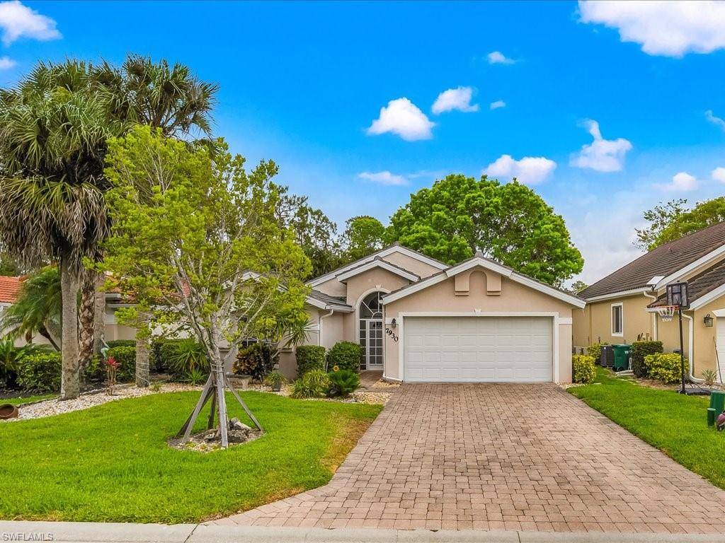 Naples, FL 34104,7930 Wexford DR