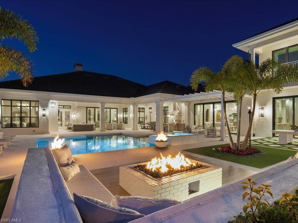 Naples, FL 34108,186 North ST