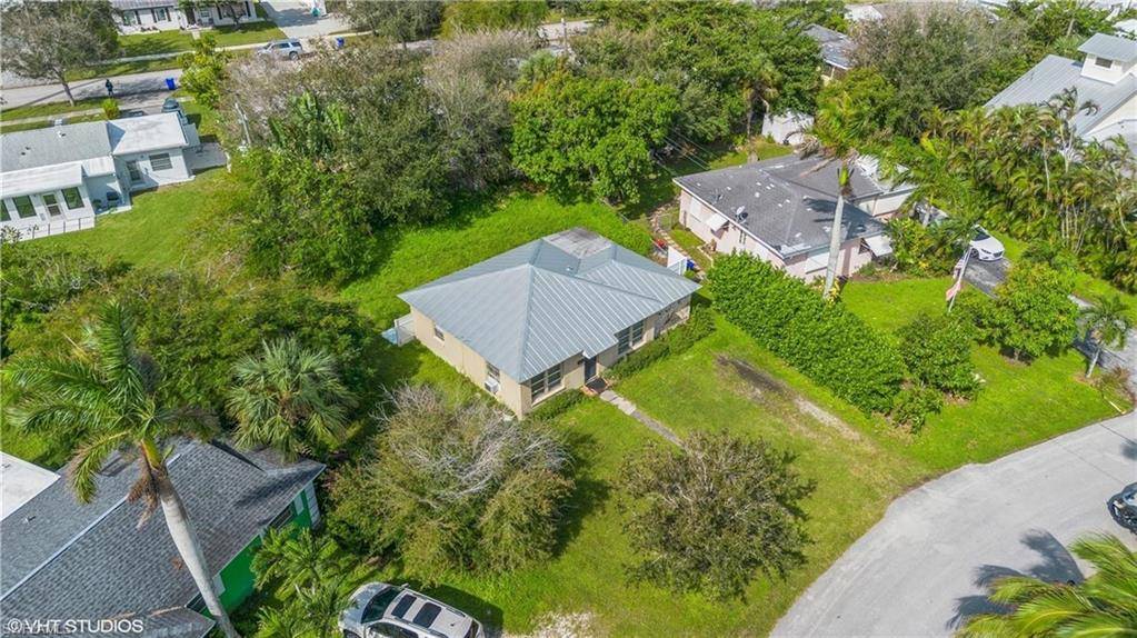 Naples, FL 34102,895 11th ST N