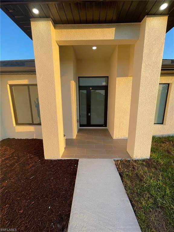 Lehigh Acres, FL 33976,3211 33RD ST SW