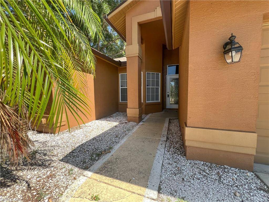Fort Myers, FL 33967,9511 Cypress DR N