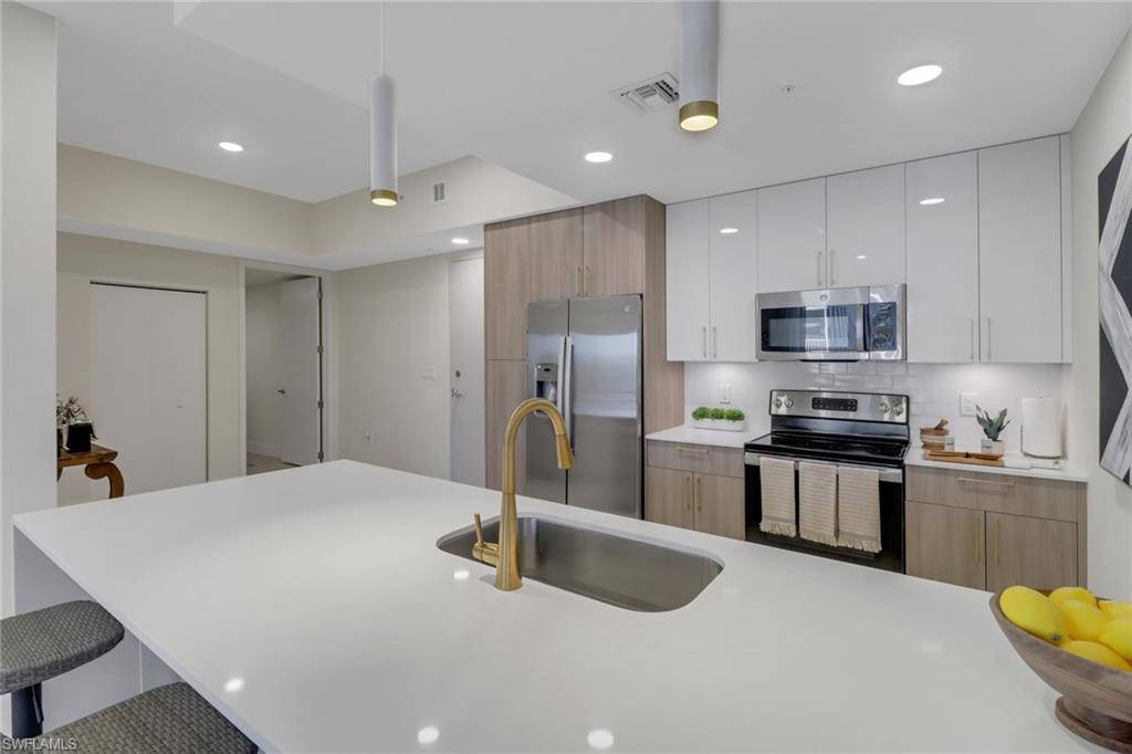 Bonita Springs, FL 34135,26600 Rosewood Pointe DR #B-108