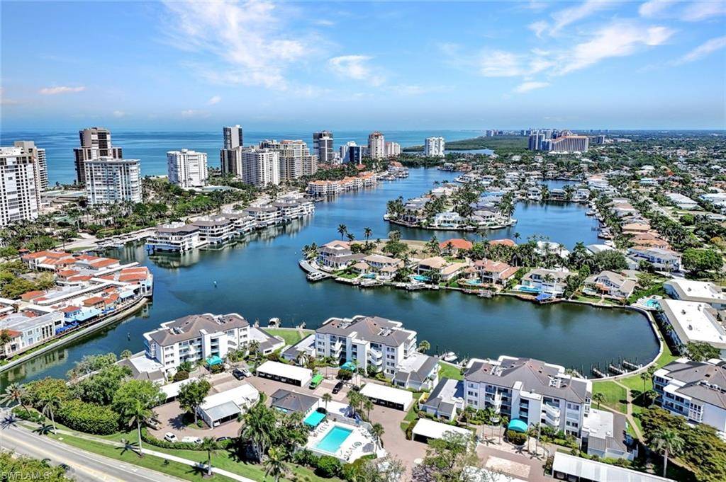 Naples, FL 34103,255 Park Shore DR #3-341