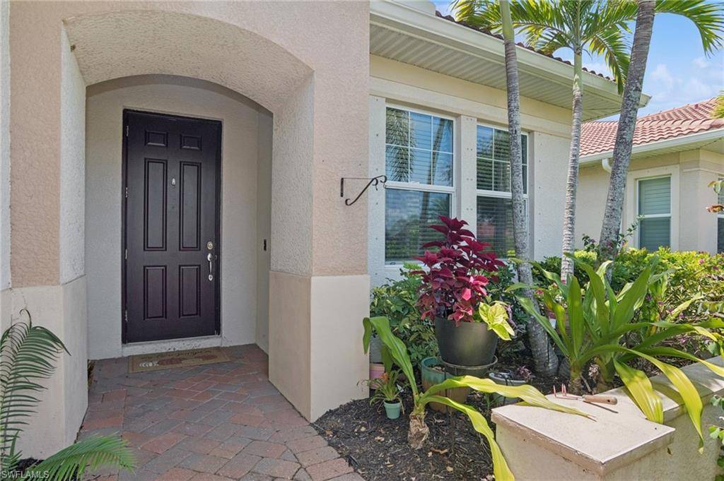 Naples, FL 34109,13484 Cambridge LN