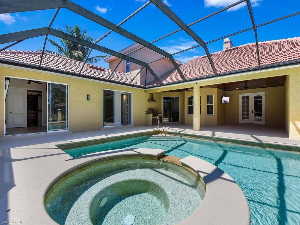 Fort Myers, FL 33919,5667 Winkler RD