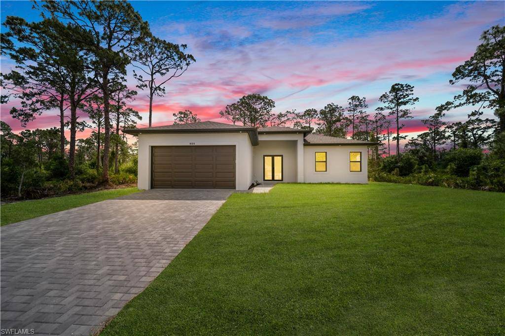 Lehigh Acres, FL 33972,920 Palmetto AVE E