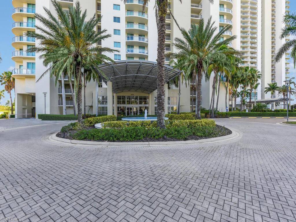 Fort Myers, FL 33916,3000 Oasis Grand BLVD #1705