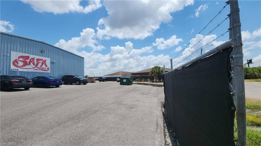 Port Charlotte, FL 33953,1212 Market CIR