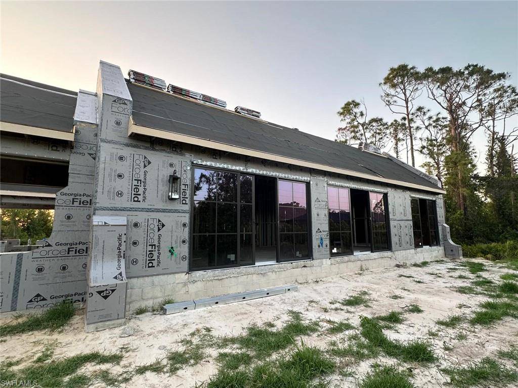 Port Charlotte, FL 33981,8468 Maitland ST