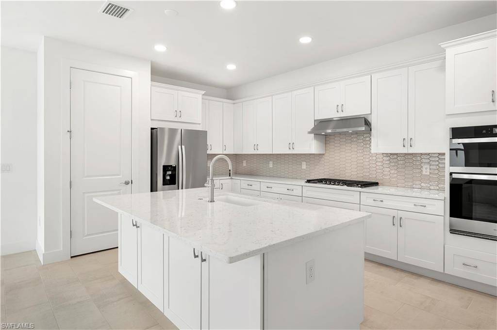 Naples, FL 34114,8893 Oceana WAY