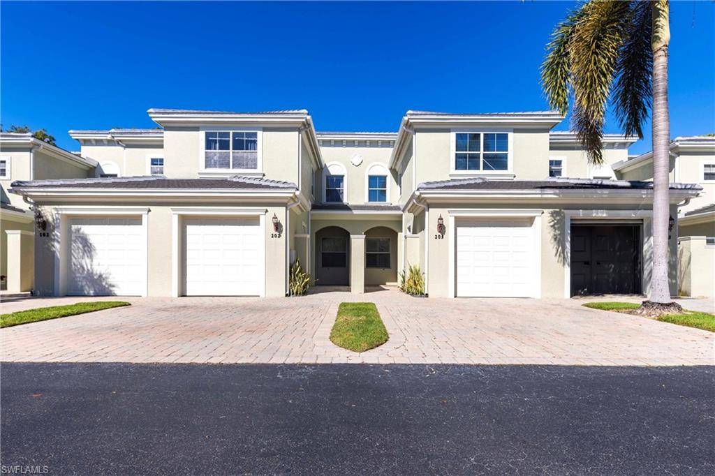 Naples, FL 34105,1455 Mariposa CIR #202