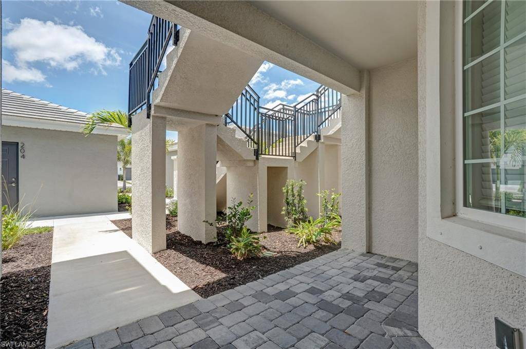 Fort Myers, FL 33913,11790 Venetian Lagoon DR #104