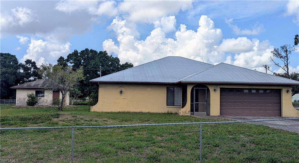 North Fort Myers, FL 33917,2990 Rustic LN
