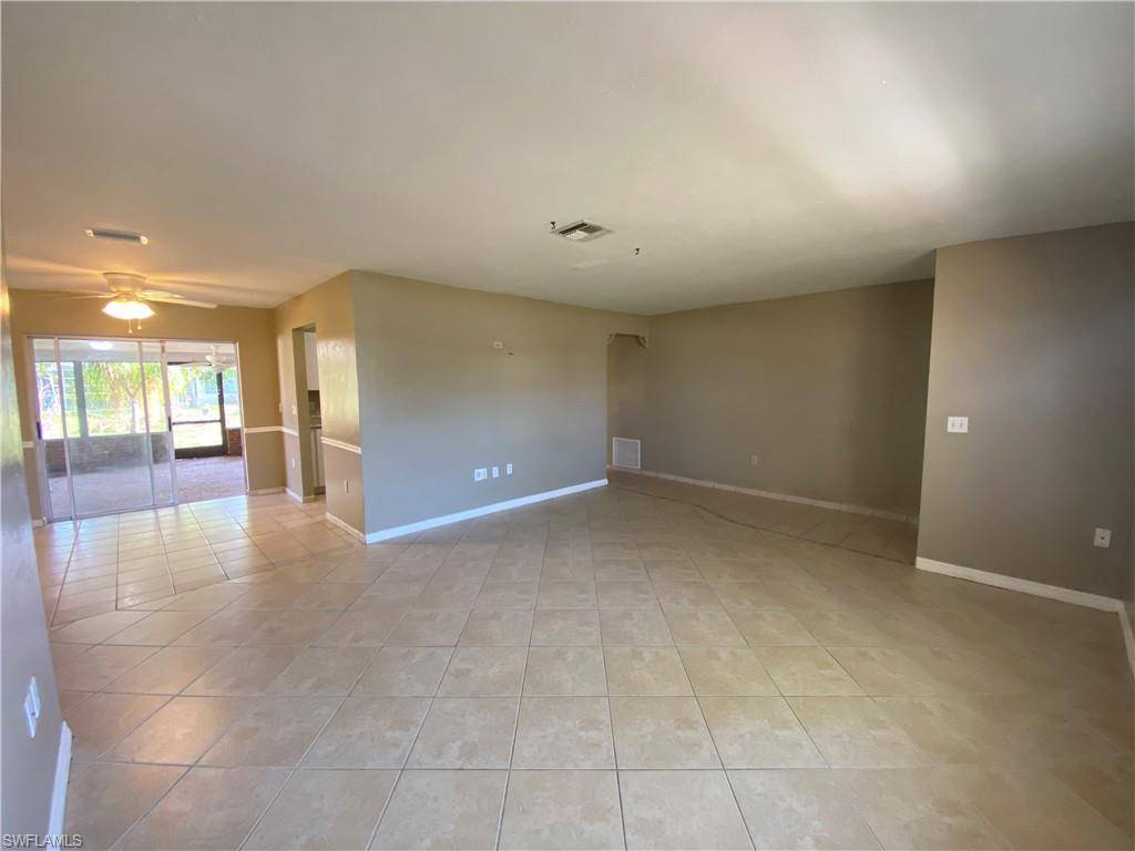 Cape Coral, FL 33904,1003 SE 26th ST