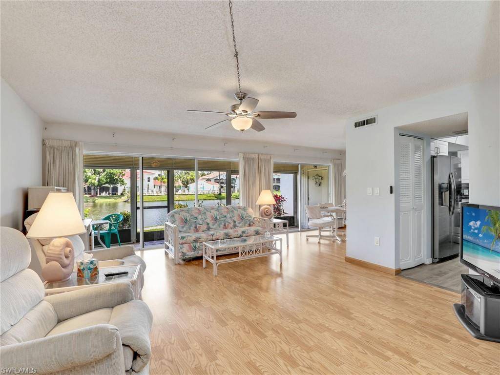 Fort Myers, FL 33908,5479 Peppertree DR #13
