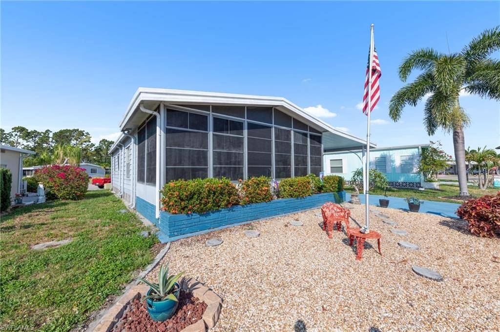 North Fort Myers, FL 33903,90 Snead DR