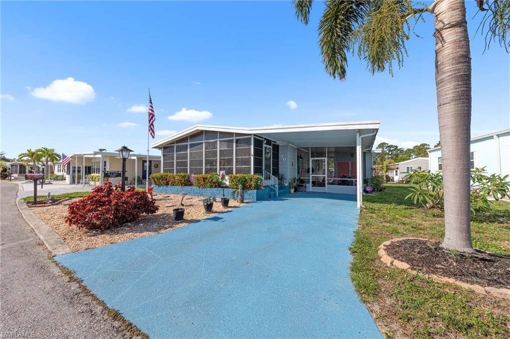 North Fort Myers, FL 33903,90 Snead DR