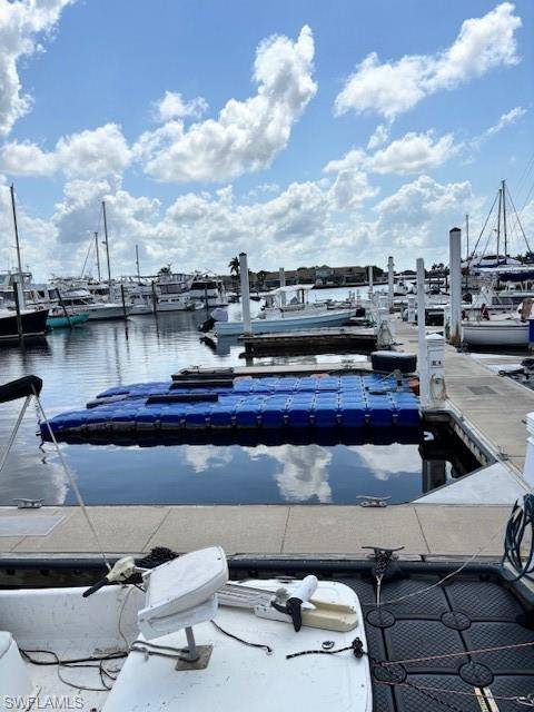 Naples, FL 34114,525 Newport DR