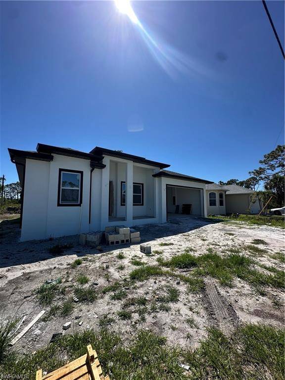 Rotonda West, FL 33947,205 Australian DR