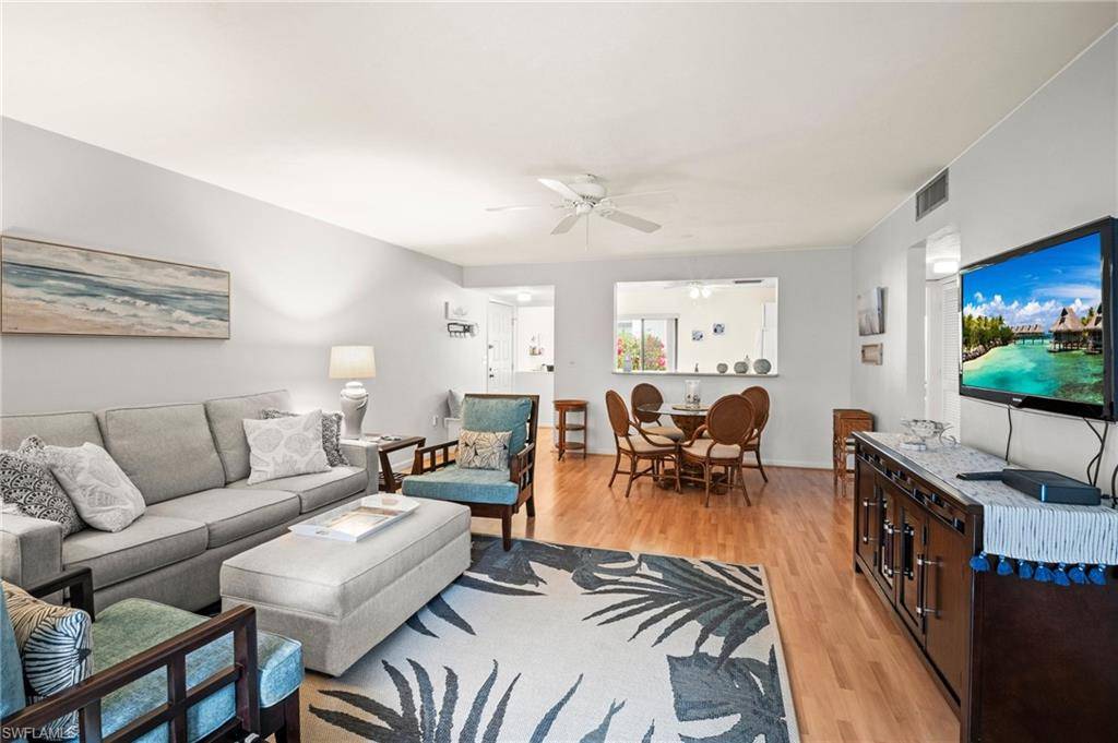 Naples, FL 34112,2930 Kings Lake BLVD #2930