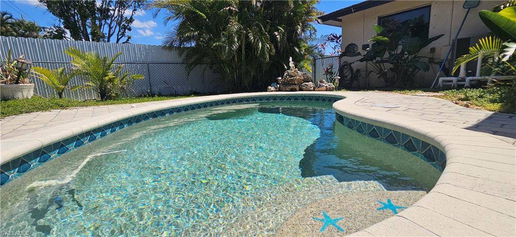 Cape Coral, FL 33914,237 SW 48th TER