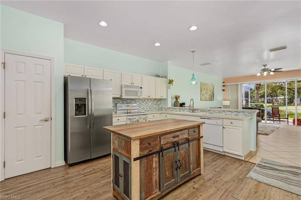 Fort Myers, FL 33919,8311 Village Edge CIR #3