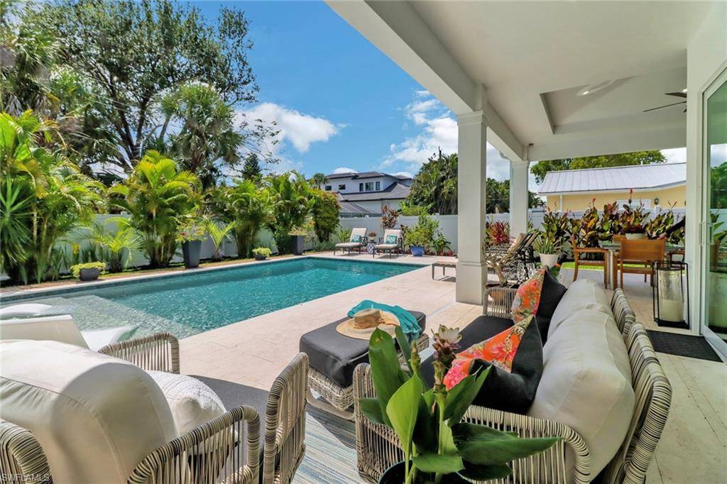 Naples, FL 34102,1262 10th ST N