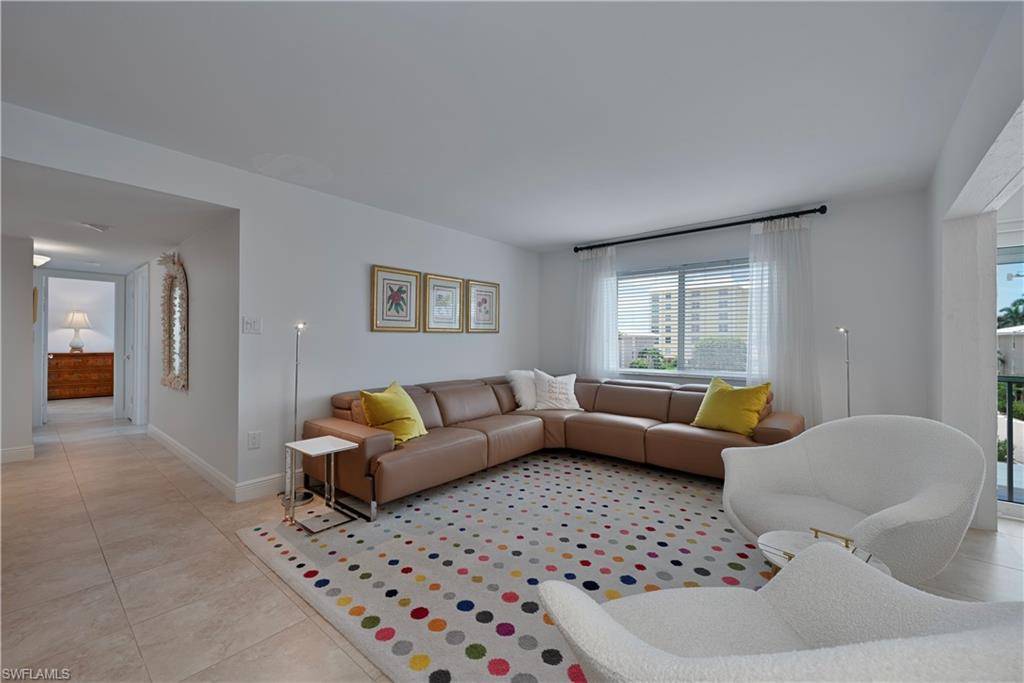Naples, FL 34102,1930 Gulf Shore BLVD N #C304
