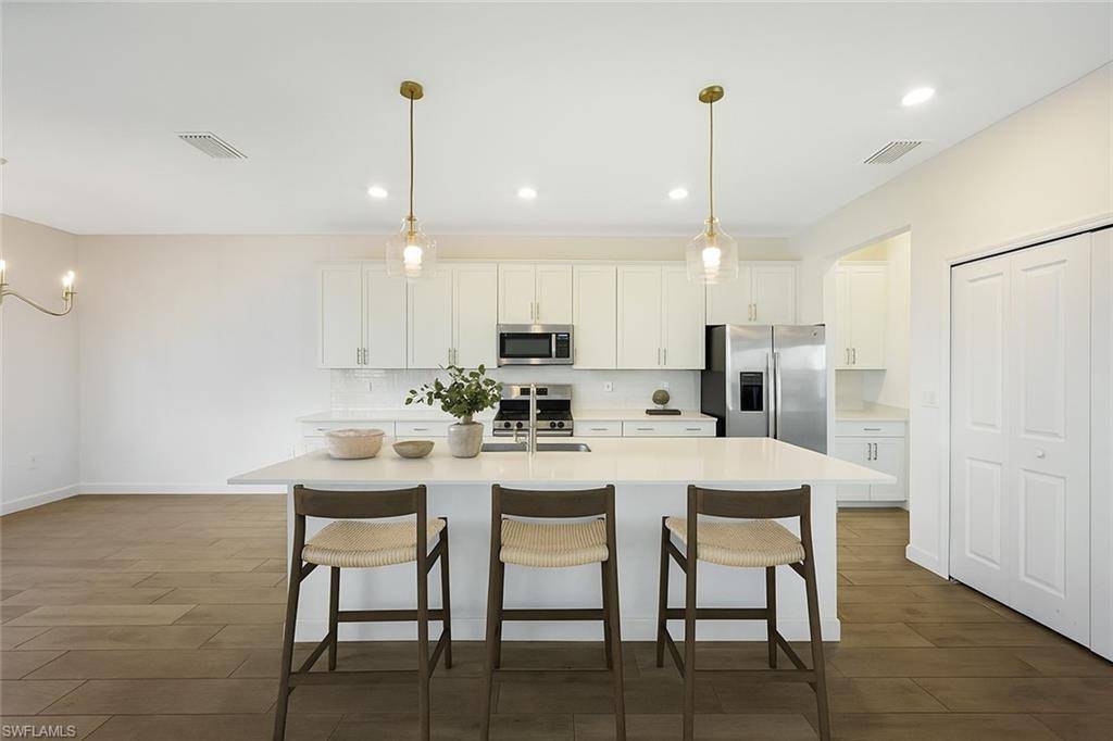 Estero, FL 33928,20669 Greenwich PL