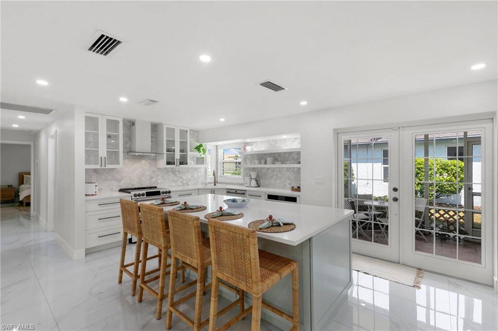 Naples, FL 34108,700 100th AVE N