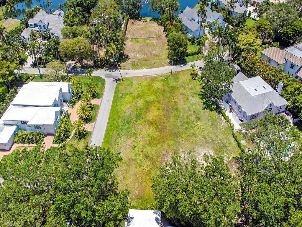Naples, FL 34102,2545 Lantern LN