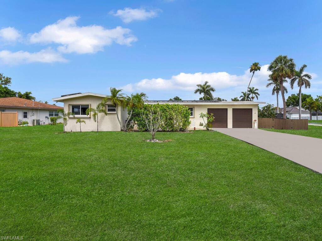 Fort Myers, FL 33919,587 Sanford DR