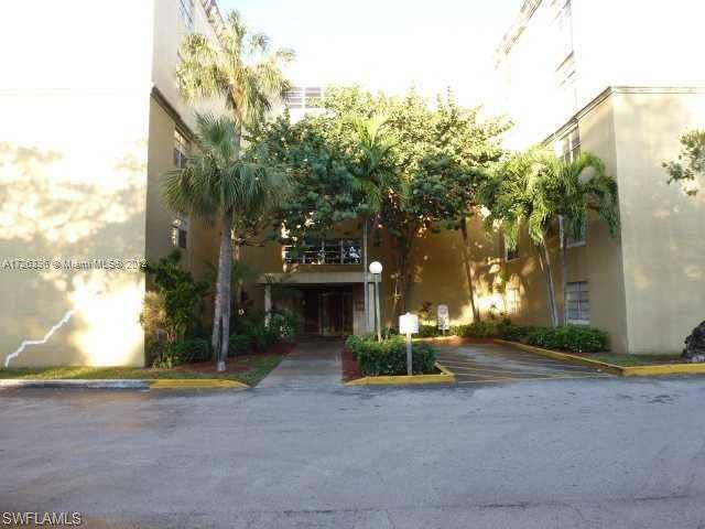 Hialeah, FL 33015,6930 Miami Gardens DR #201