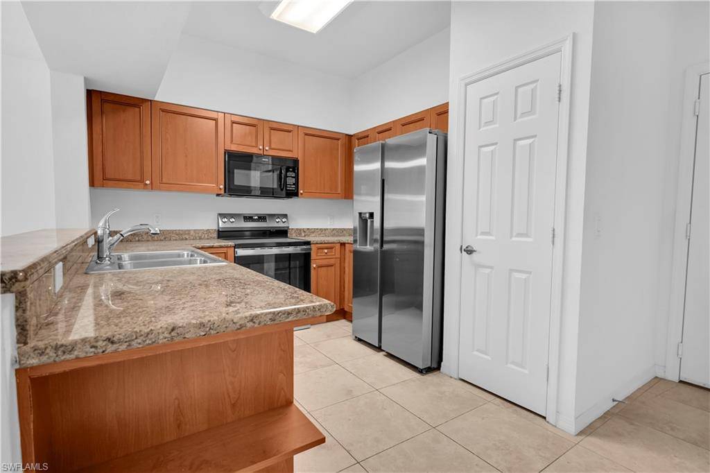 Estero, FL 33928,20321 Estero Gardens CIR #107