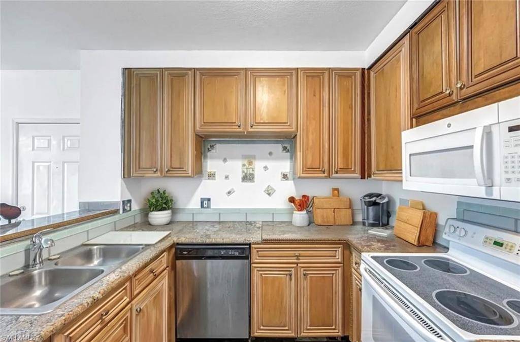 Naples, FL 34105,1220 Reserve WAY #107