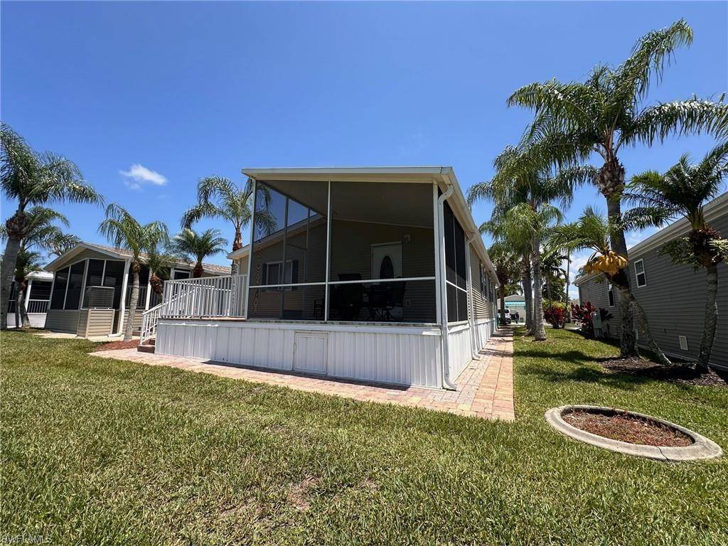 Naples, FL 34114,1307 Silver Lakes BLVD