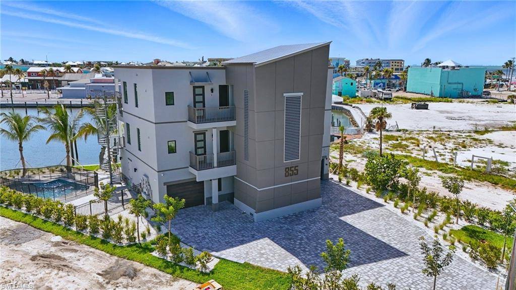 Fort Myers Beach, FL 33931,855 Lagoon ST #4