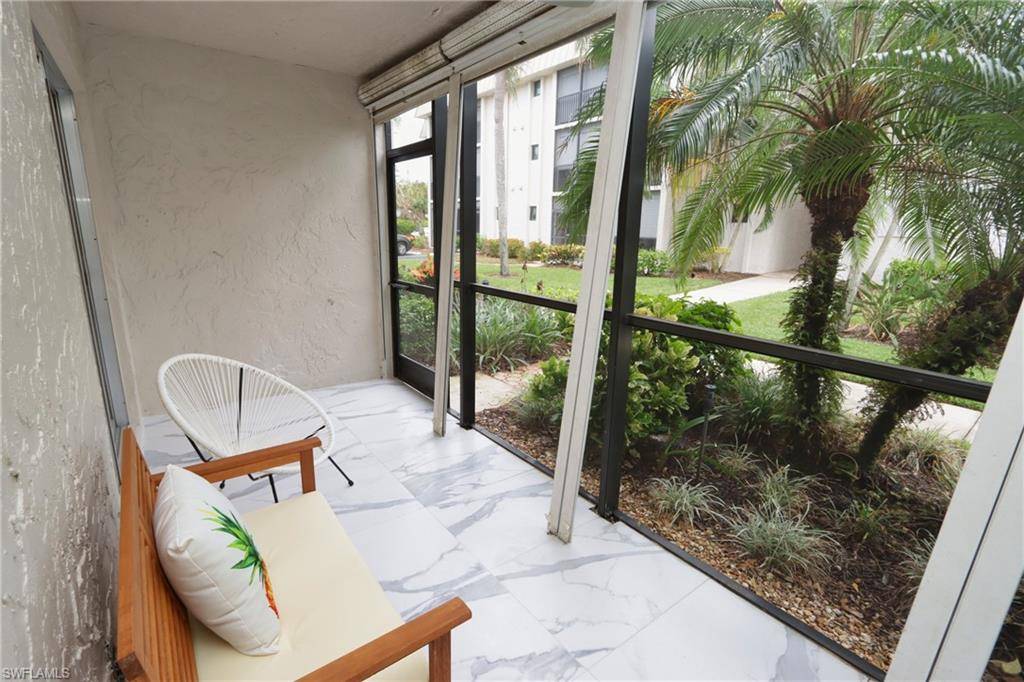 Naples, FL 34103,788 Park Shore DR #E14