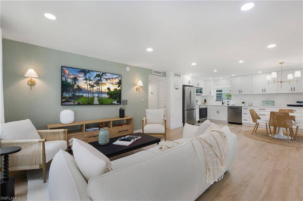Naples, FL 34102,1549 Sandpiper ST #89