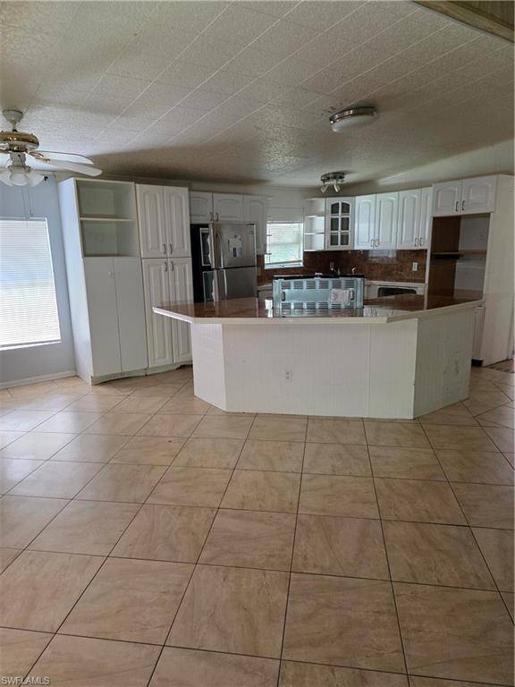 North Fort Myers, FL 33917,7622 Peyraud DR