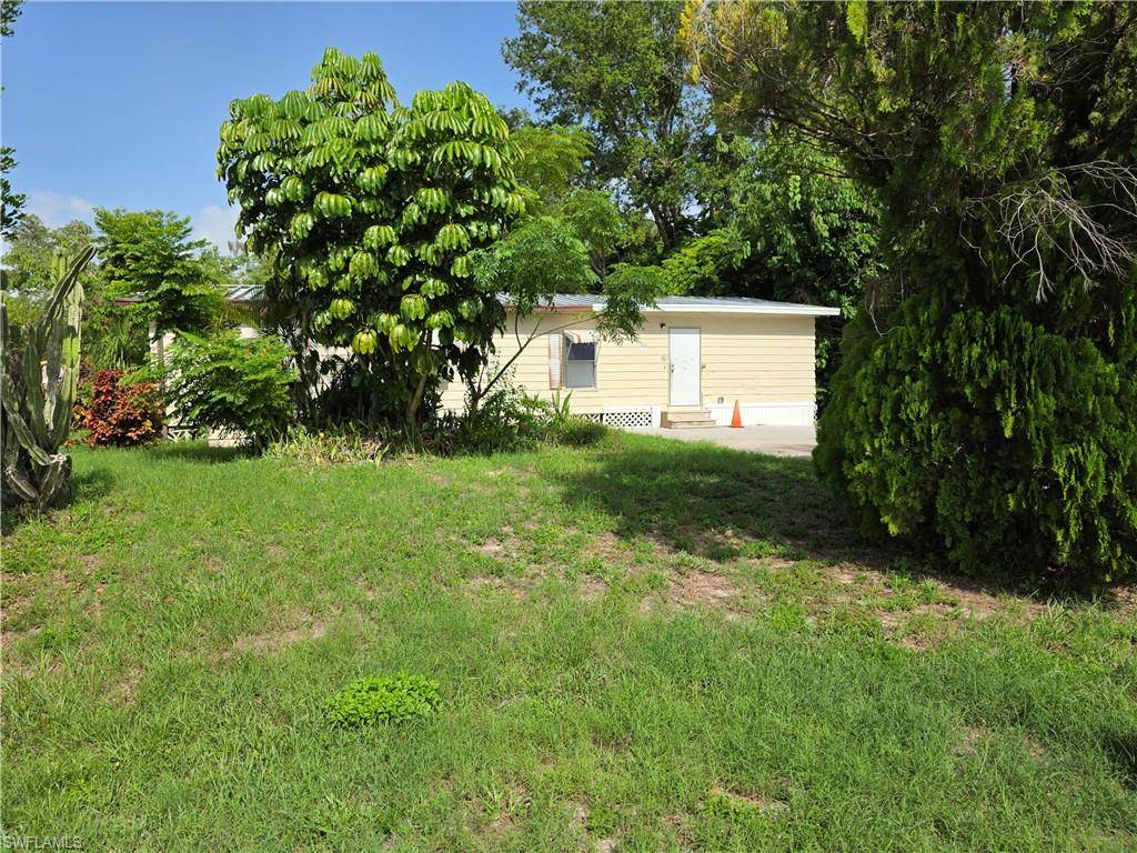 North Fort Myers, FL 33917,7622 Peyraud DR