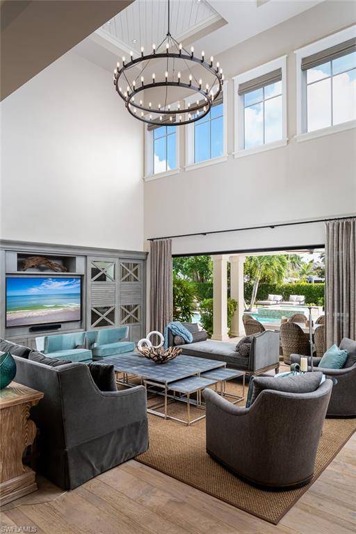 Naples, FL 34103,3170 Crayton RD