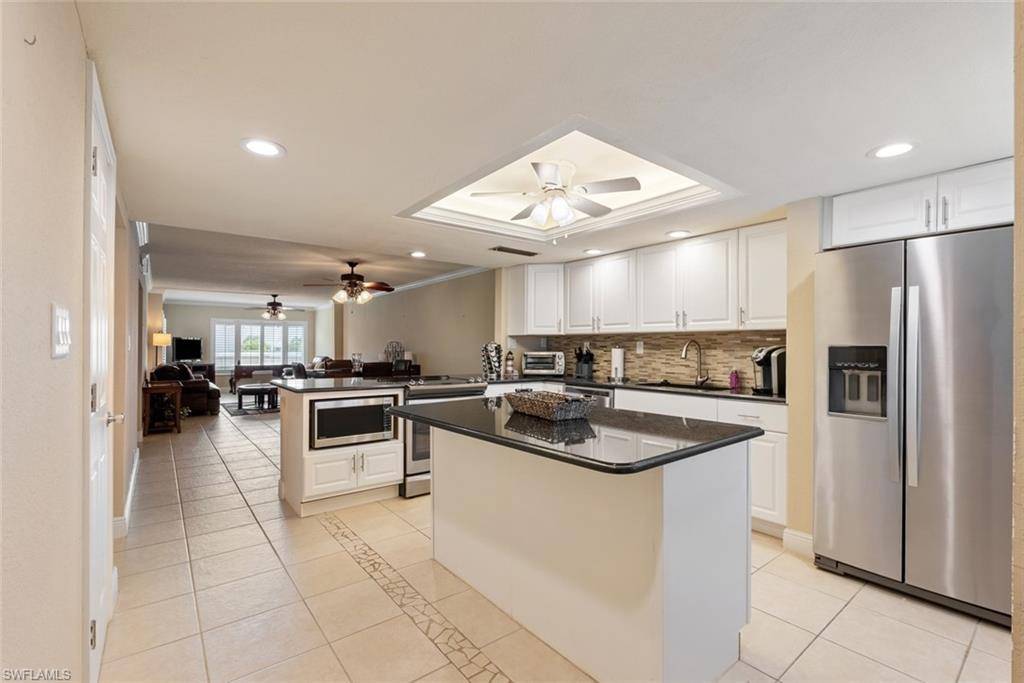 Fort Myers, FL 33901,2264 Winkler AVE #202