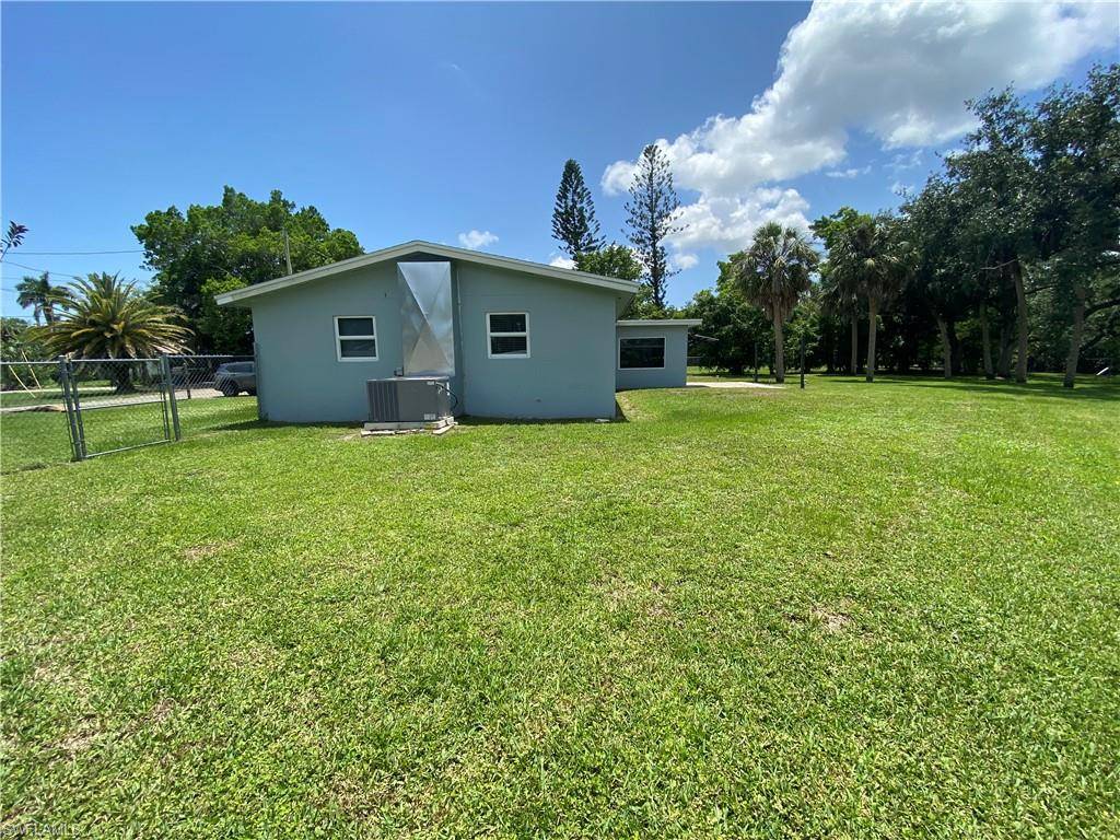 North Fort Myers, FL 33917,126 Brooks RD