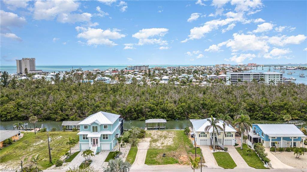Fort Myers Beach, FL 33931,225 Tropical Shore WAY
