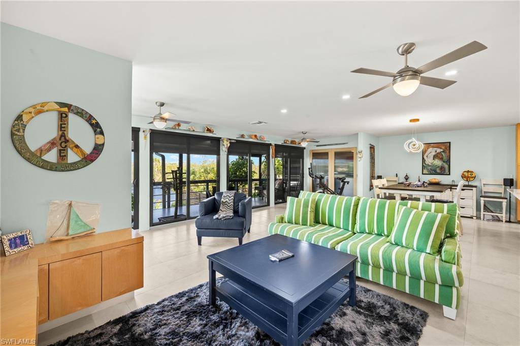Sanibel, FL 33957,771 Rabbit RD