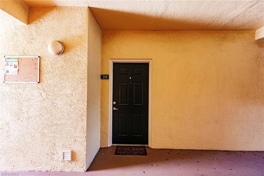 Naples, FL 34109,4700 Saint Croix LN #318