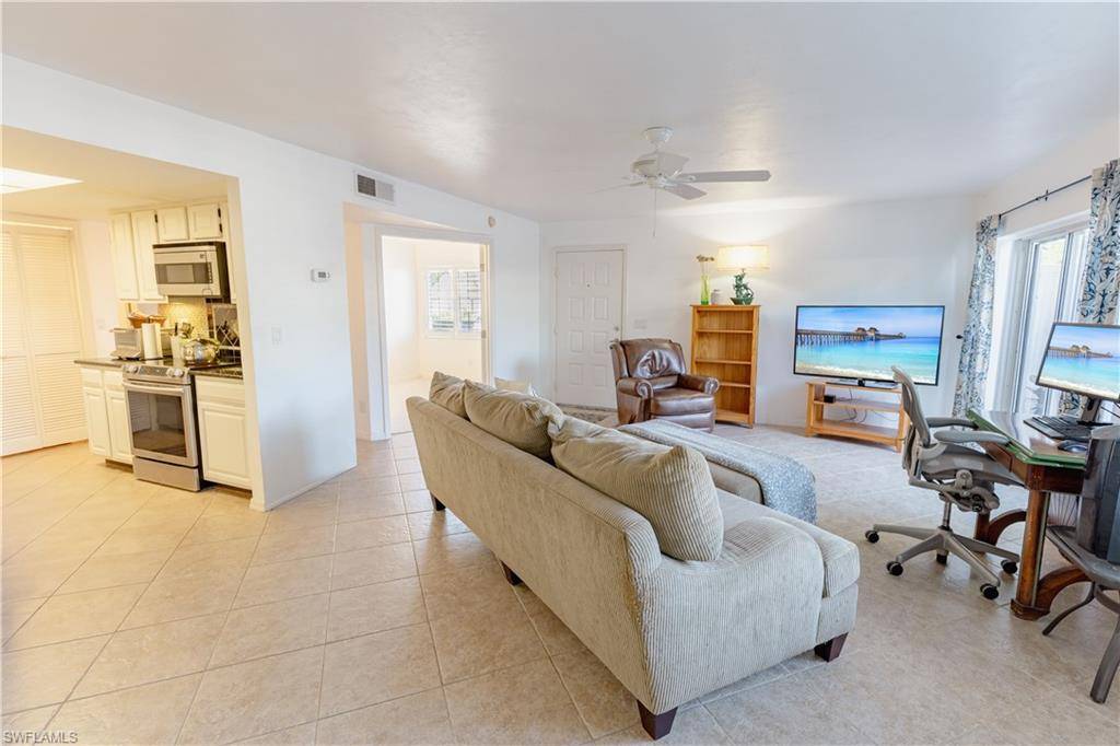 Naples, FL 34112,3052 Kings Lake BLVD #7554