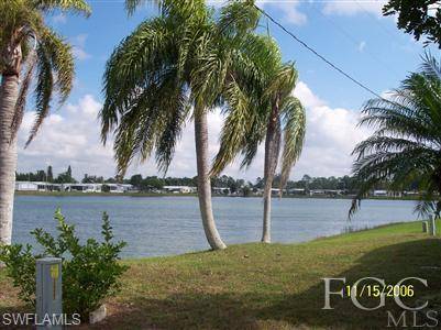 North Fort Myers, FL 33917,3107 Indian Village LN